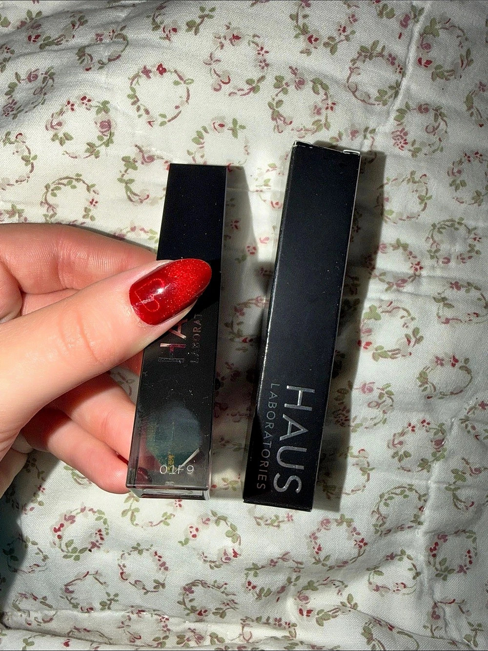 HAUS LABORATORIES Le Riot Lip Gloss Red & Black